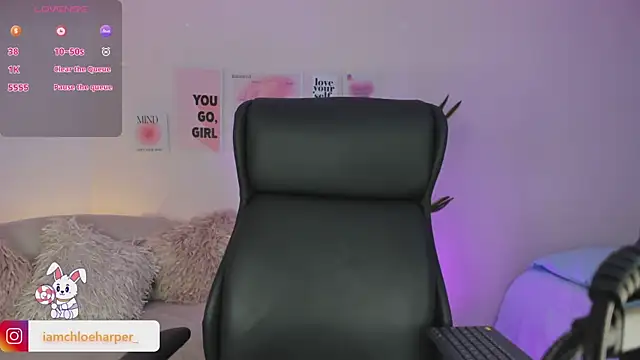 ChloeHarper  online show from March 1, 5:27 pm