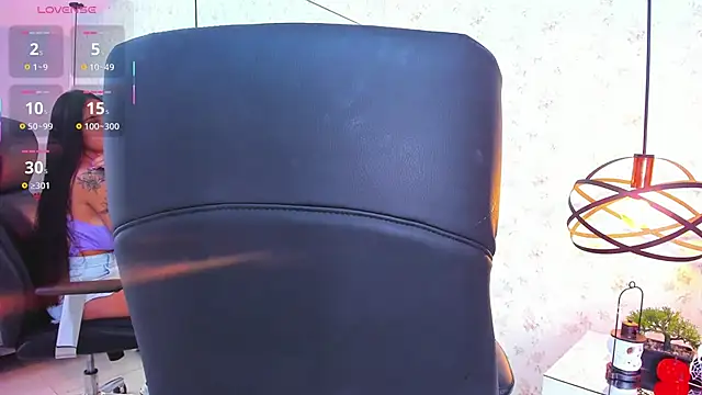 ChloeHarper  online show from October 14, 12:17 pm