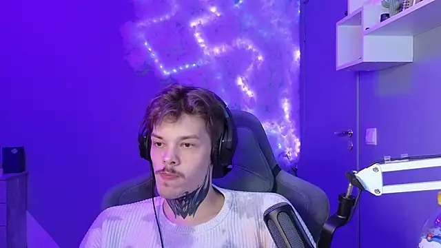 DENIS HERE online show from January 28, 2:31 pm