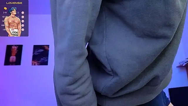 Snapshot of DENIS_HERE chatting on December 16, 7:57 am DENIS HERE online show from December 16, 7:57 am