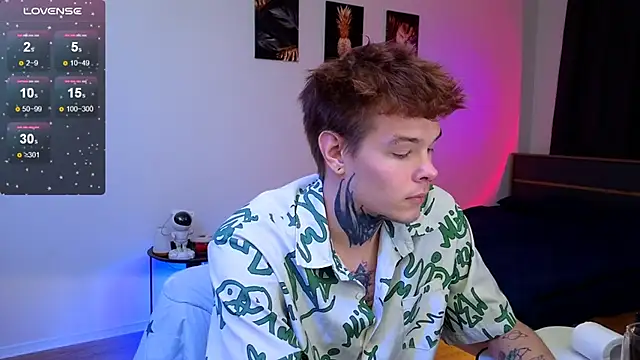 Snapshot of DENIS_HERE chatting on December 20, 4:03 pm DENIS HERE online show from December 20, 4:03 pm