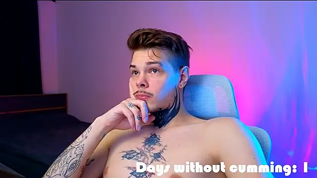 DENIS HERE online show from February 19, 9:44 pm