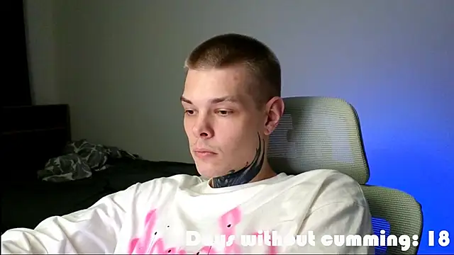 Snapshot of DENIS_HERE chatting on May 22, 11:54 pm DENIS HERE online show from May 22, 11:54 pm