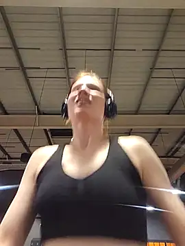 Exhibitionsplit online show from March 5, 8:21 pm