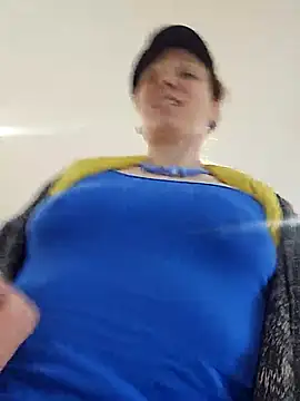 Exhibitionsplit online show from March 12, 12:15 pm