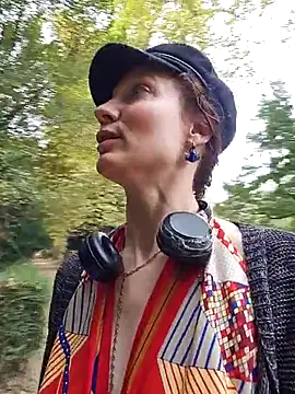 Exhibitionsplit online show from October 19, 12:06 pm