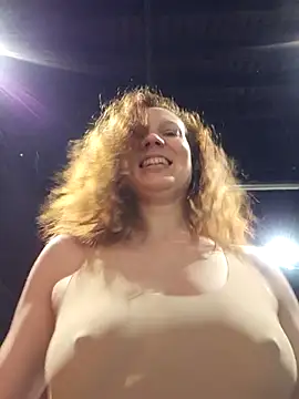 Snapshot of Exhibitionsplit chatting on February 28, 10:55 pm Exhibitionsplit online show from February 28, 10:55 pm