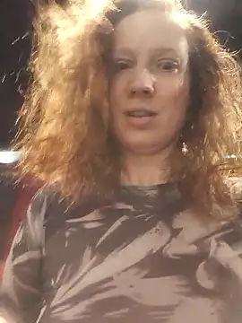 Snapshot of Exhibitionsplit chatting on March 14, 10:48 pm Exhibitionsplit online show from March 14, 10:48 pm