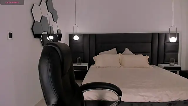 SussanElliot online show from October 22, 9:53 am