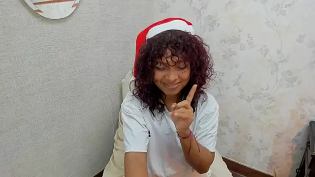 Naomi Tylers online show from December 14, 10:58 pm