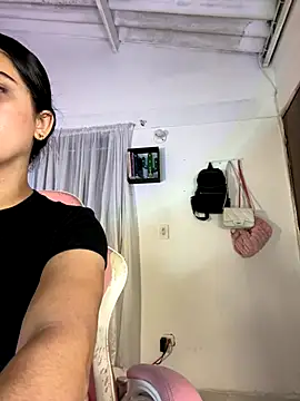 Snapshot of violet-333 chatting on October 8, 4:21 am violet-333 online show from October 8, 4:21 am