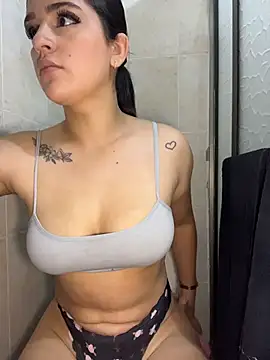 violet-333 online show from August 1, 3:33 pm