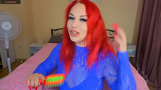 Snapshot of RedHeadBridget chatting on May 25, 4:40 am RedHeadBridget online show from May 25, 4:40 am