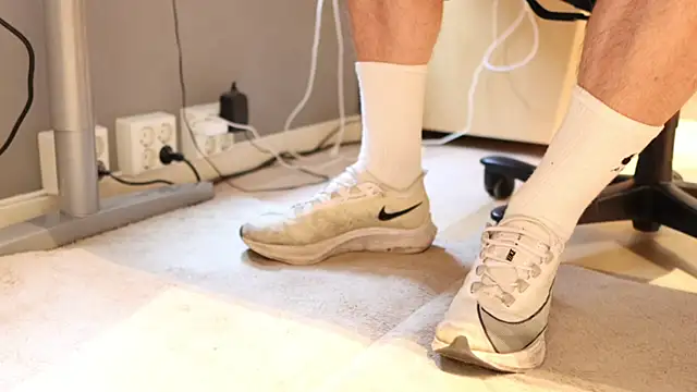 Snapshot of SneakerMaster_ chatting on July 27, 6:53 am SneakerMaster online show from July 27, 6:53 am