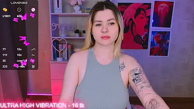 cutie mili online show from February 23, 10:39 am