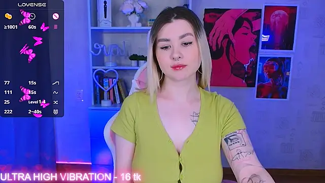 cutie mili online show from March 18, 8:03 am