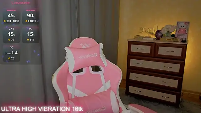 cutie mili online show from March 28, 10:37 am