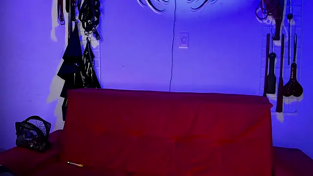 irregular fetish  online show from March 18, 9:40 pm