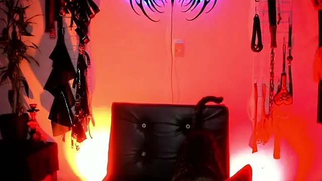 irregular fetish  online show from July 17, 11:31 pm