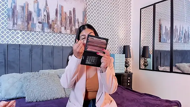 scarlett moore online show from January 24, 1:57 pm