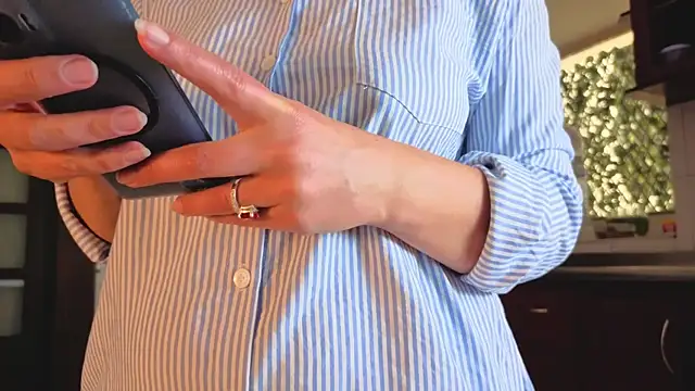 Snapshot of scarlett_moore chatting on February 23, 4:04 pm scarlett moore online show from February 23, 4:04 pm