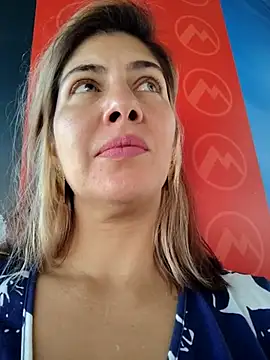 Snapshot of scarlett_moore chatting on February 26, 2:49 pm scarlett moore online show from February 26, 2:49 pm