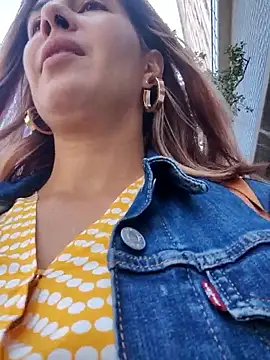 Snapshot of scarlett_moore chatting on February 27, 3:01 pm scarlett moore online show from February 27, 3:01 pm