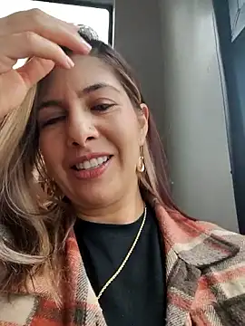 Snapshot of scarlett_moore chatting on March 7, 3:42 pm scarlett moore online show from March 7, 3:42 pm