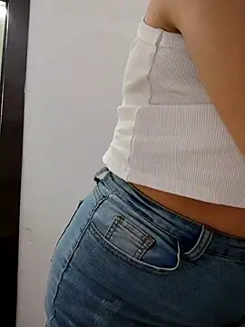 Snapshot of scarlett_moore chatting on March 18, 2:42 pm scarlett moore online show from March 18, 2:42 pm