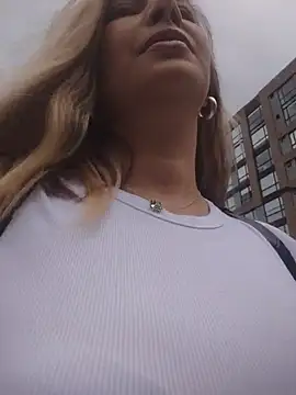 scarlett moore online show from June 8, 4:18 pm