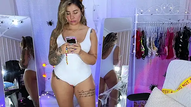 Tawny cox online show from October 21, 5:41 am