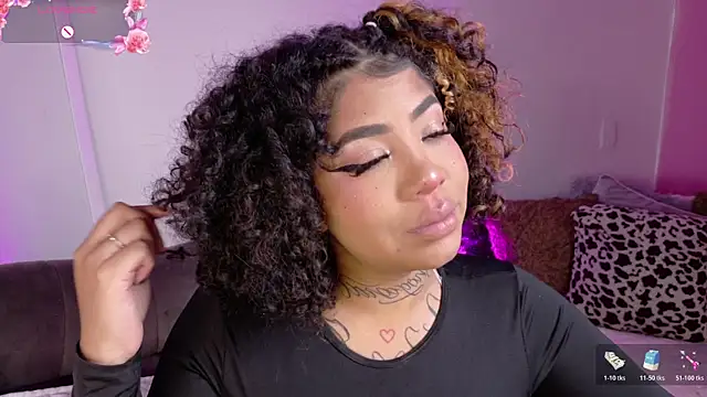 foxxy-lov3 online show from February 24, 1:42 pm