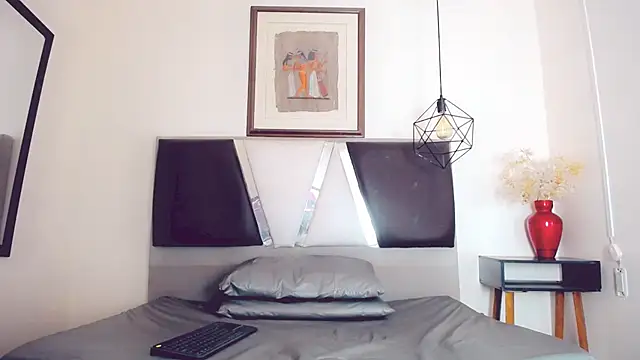 hilary rodriguez online show from January 13, 7:31 pm