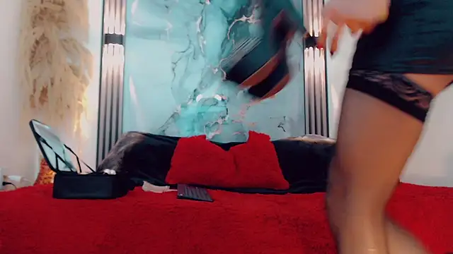 hilary rodriguez online show from September 16, 7:15 pm