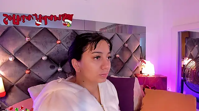 sofhiaa adaams online show from December 24, 12:11 pm