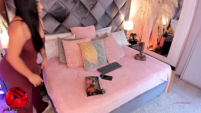 sofhiaa adaams online show from September 21, 5:47 pm