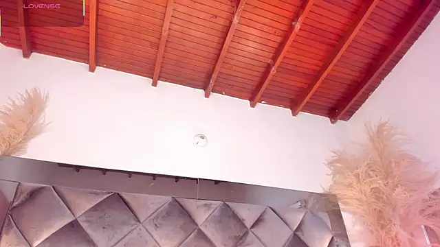 sofhiaa adaams online show from October 13, 10:10 pm