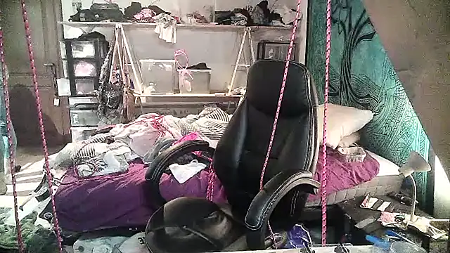 Ombeline1 online show from January 18, 5:48 pm