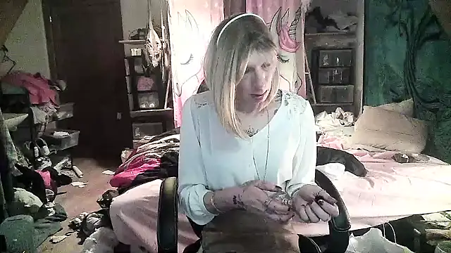 Ombeline1 online show from January 21, 5:16 am