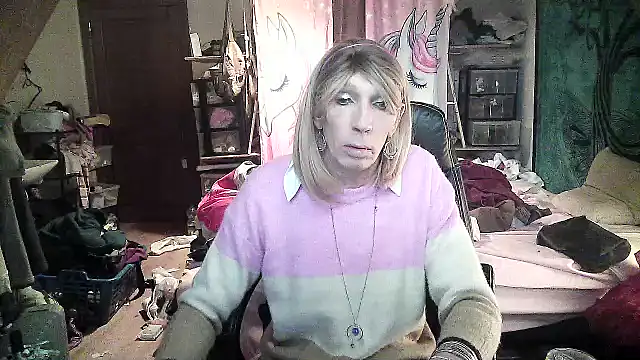 Ombeline1 online show from January 22, 11:23 am
