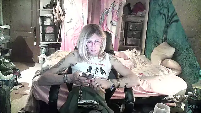 Ombeline1 online show from January 24, 1:36 pm