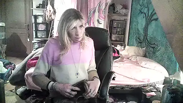 Ombeline1 online show from January 25, 6:34 am