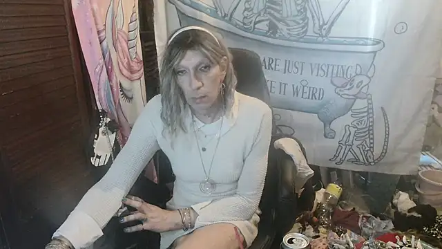 Ombeline1 online show from March 3, 4:13 pm