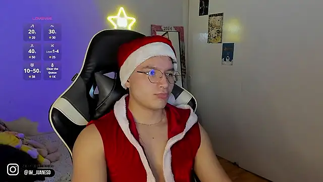 AustinSummerr online show from December 4, 1:09 pm
