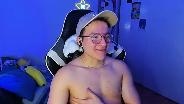 AustinSummerr online show from January 27, 1:19 pm