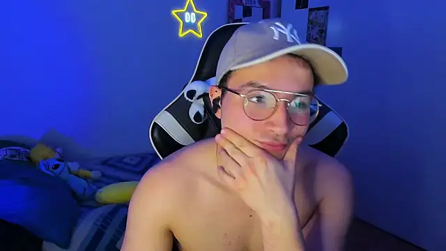 AustinSummerr online show from January 27, 4:22 pm