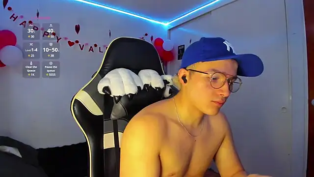 AustinSummerr online show from February 17, 3:09 pm