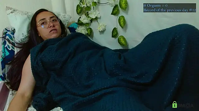 Hot Candy  online show from February 23, 11:24 pm