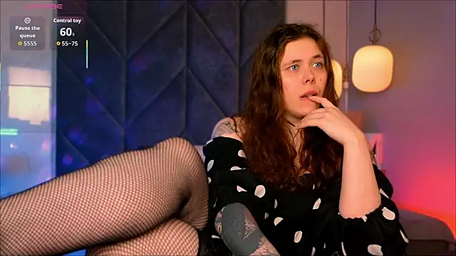 SophiePure online show from February 17, 1:35 am