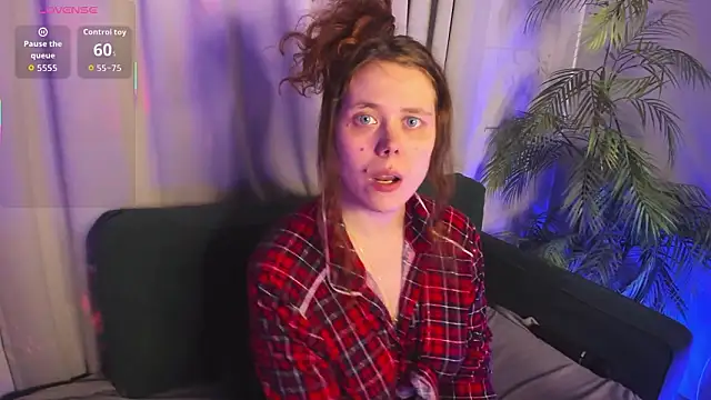 SophiePure online show from March 13, 7:53 pm